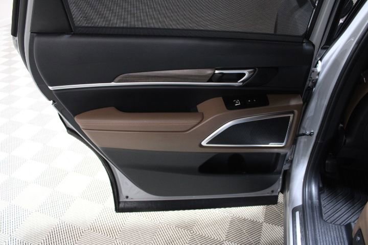 Used 2022 Kia Telluride SX w/ SX Prestige Package image 23