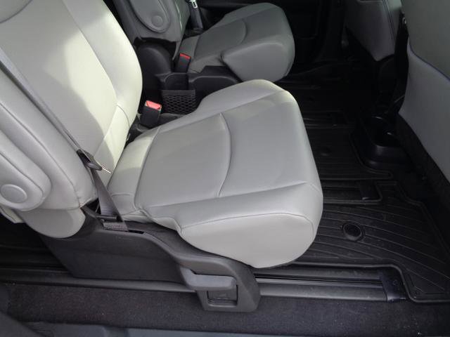 Used 2025 Toyota Sienna XLE w/ XLE Plus Package image 25