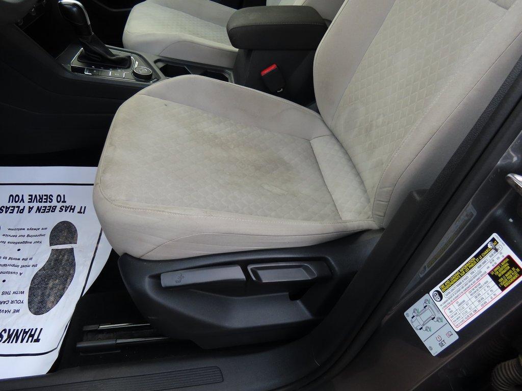 Used 2018 Volkswagen Tiguan S image 38