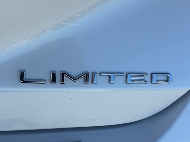 Used 2020 Toyota Avalon Limited w/ Advanced Safety Package FWD image 6
