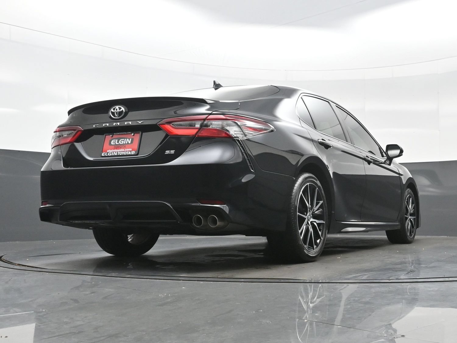 Used 2024 Toyota Camry SE FWD image 31