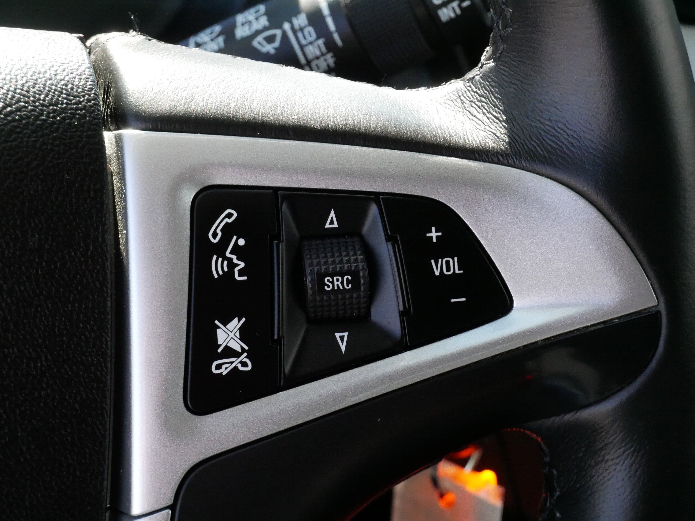 Used 2015 Chevrolet Equinox LTZ image 25