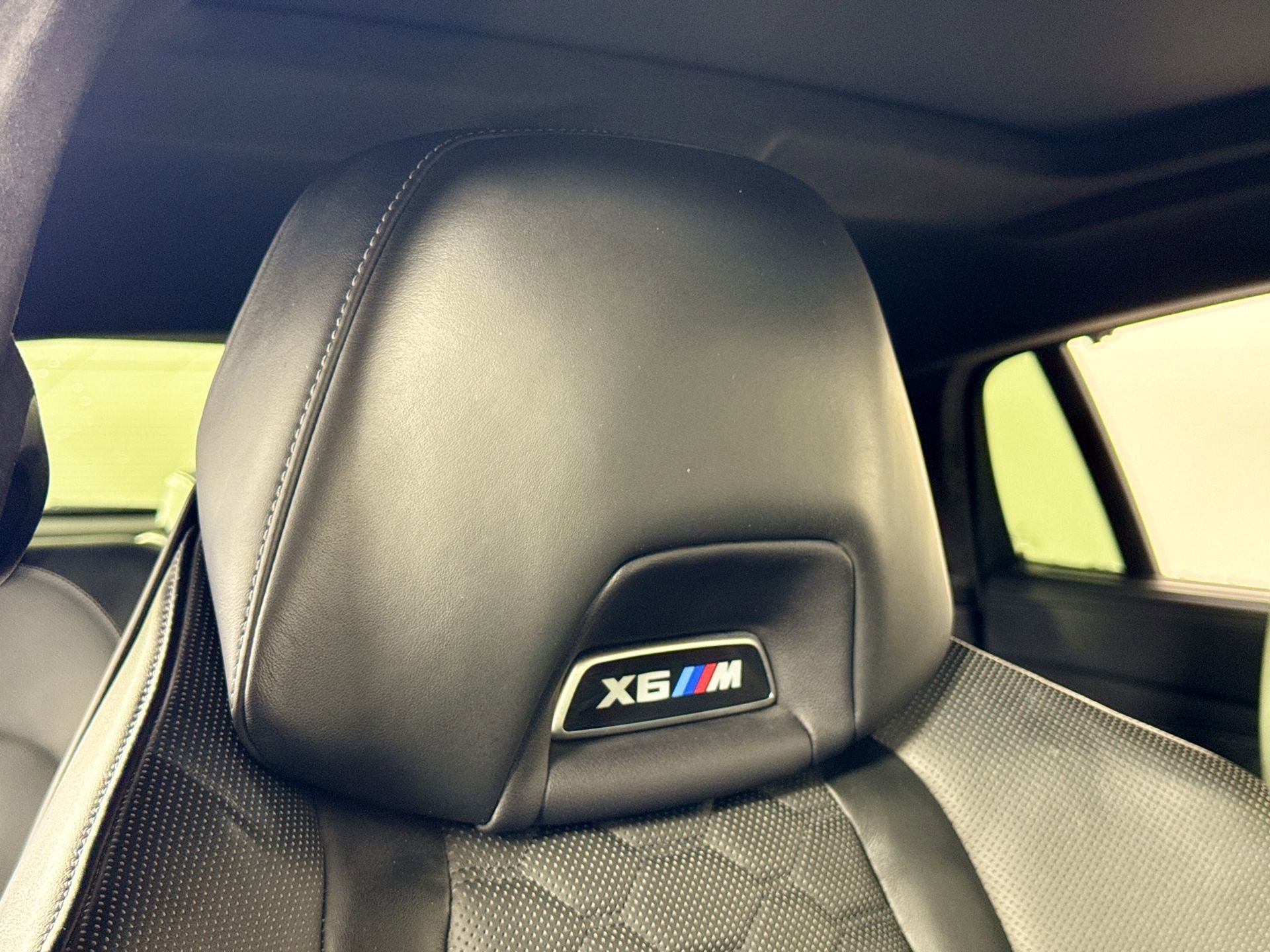 Used 2021 BMW X6 M AWD/4WD image 25