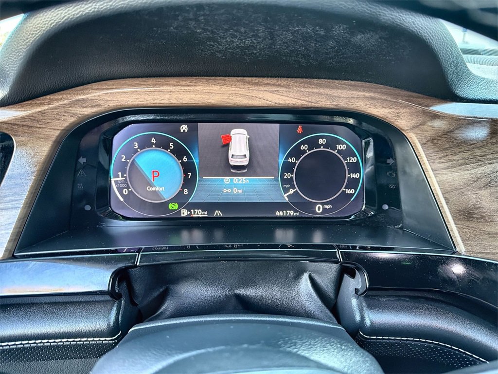 Used 2024 Volkswagen Atlas SE w/ Black Wheel Package image 10