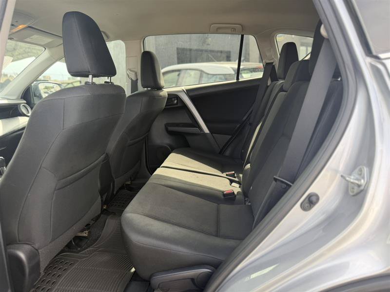 Used 2016 Toyota RAV4 LE AWD/4WD image 28