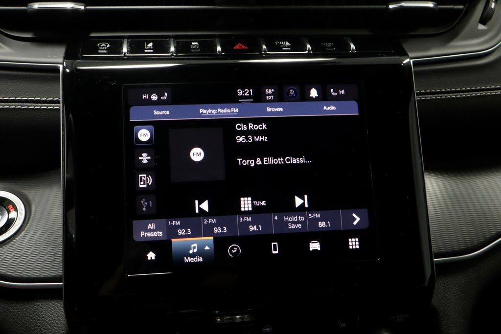 Used 2024 Jeep Grand Cherokee Altitude image 3