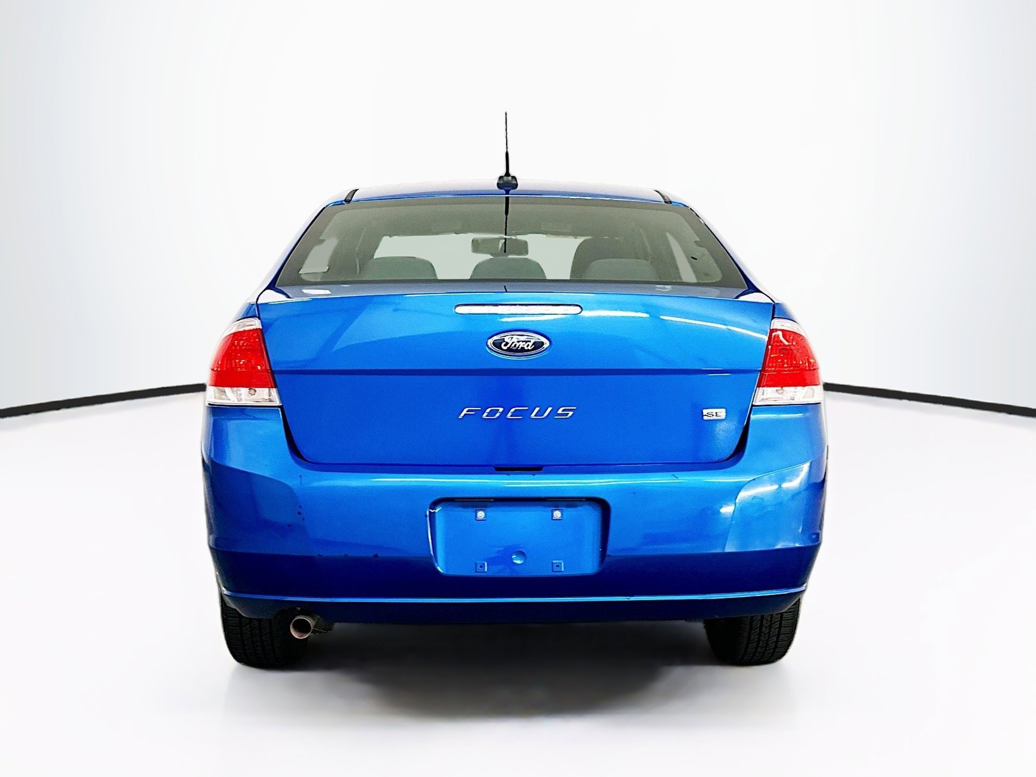 Used 2010 Ford Focus SE FWD image 7