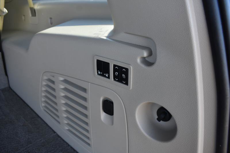 Used 2019 Cadillac Escalade ESV Luxury image 8