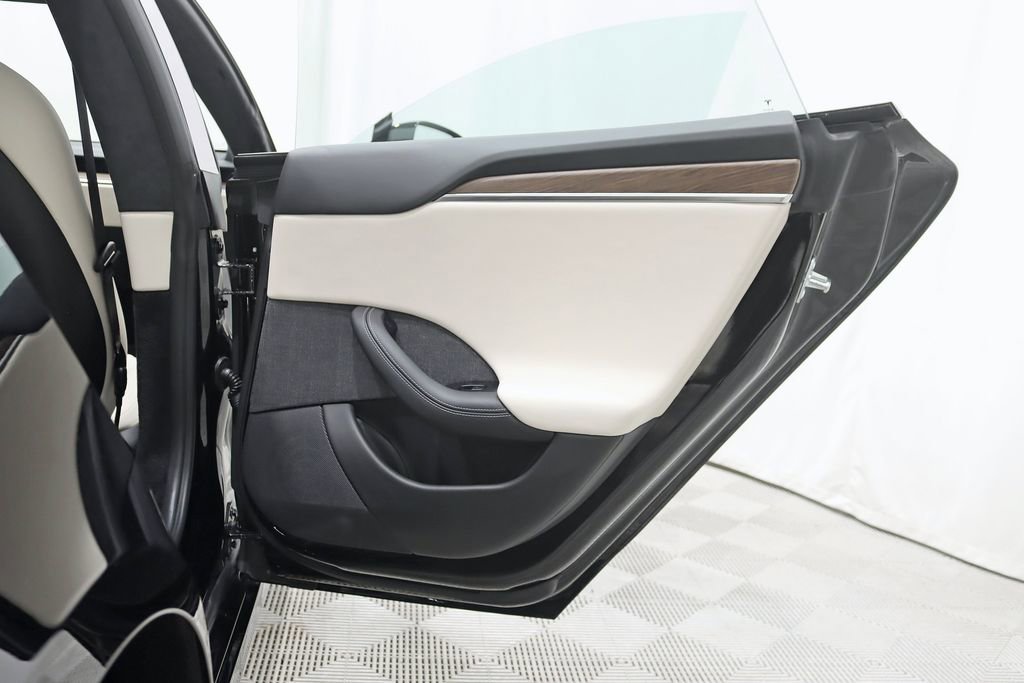 Used 2022 Tesla Model S image 37