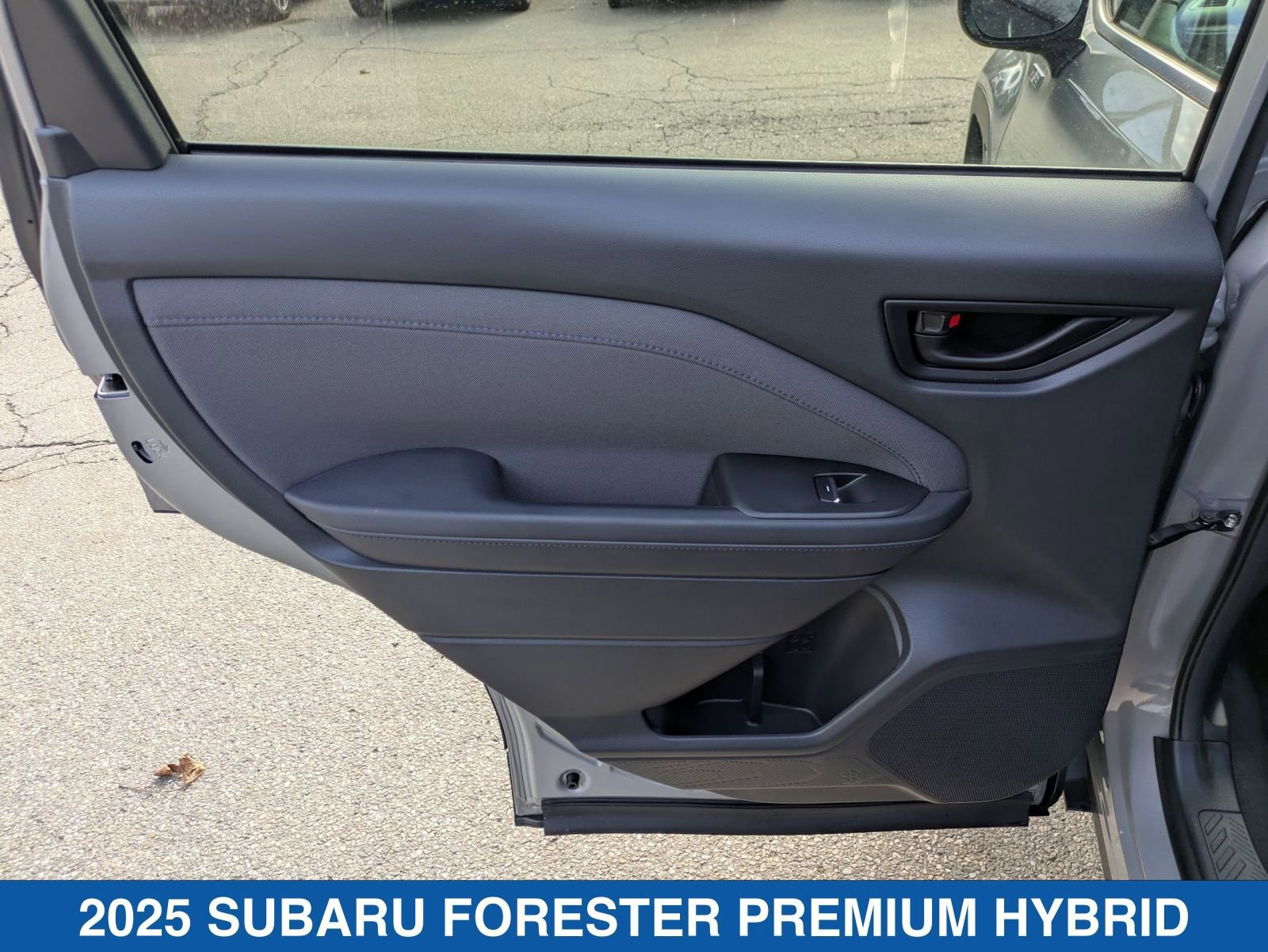 Certified 2025 Subaru Forester Premium AWD/4WD image 29