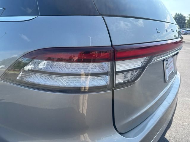 Used 2023 Lincoln Aviator Reserve w/ Equipment Group 201A AWD/4WD image 10