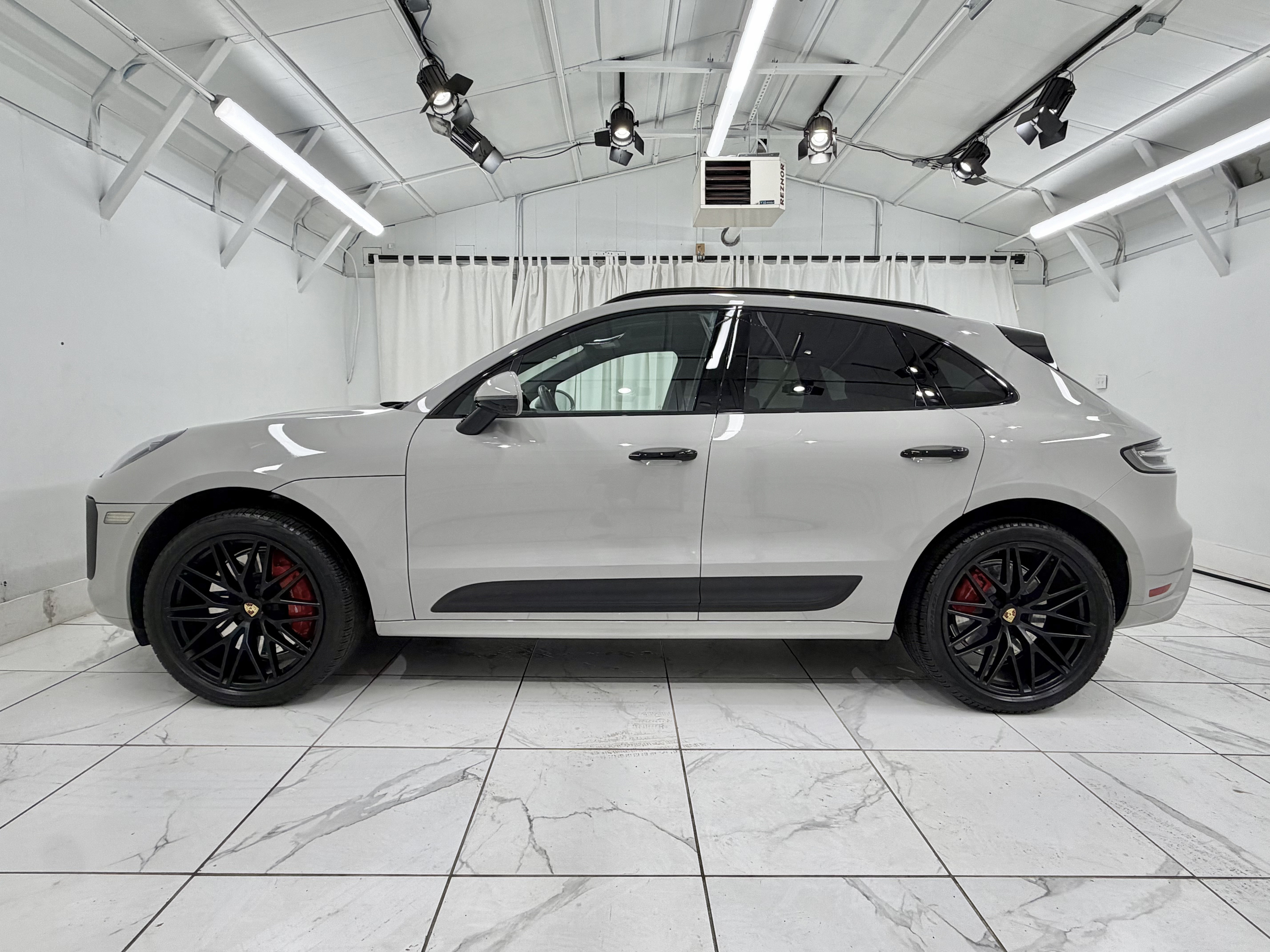 Certified 2023 Porsche Macan GTS AWD/4WD image 15