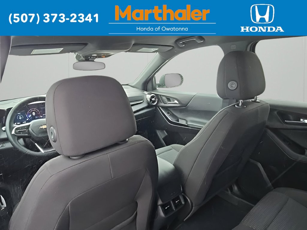 Used 2025 Chevrolet Equinox LT AWD/4WD image 14