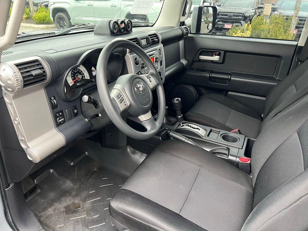 Used 2014 Toyota FJ Cruiser 4WD w/ Convenience Package image 12