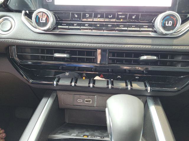 New 2024 Chevrolet Colorado LT w/ LT Convenience Package III image 54