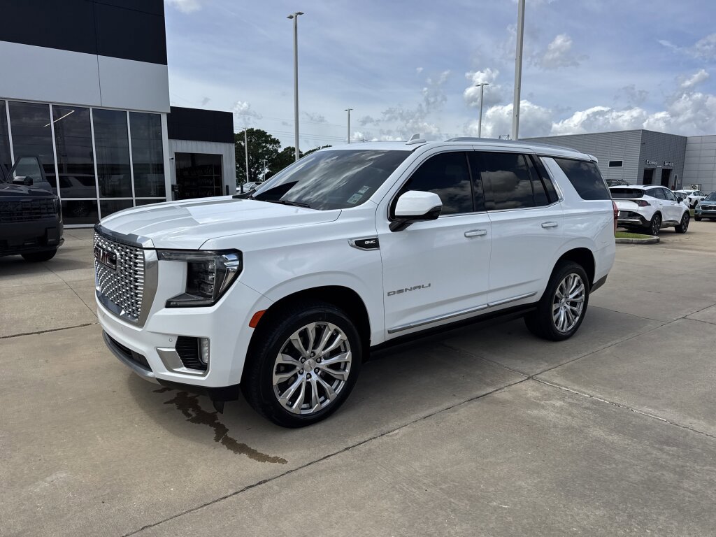 Used 2023 GMC Yukon Denali AWD/4WD image 2