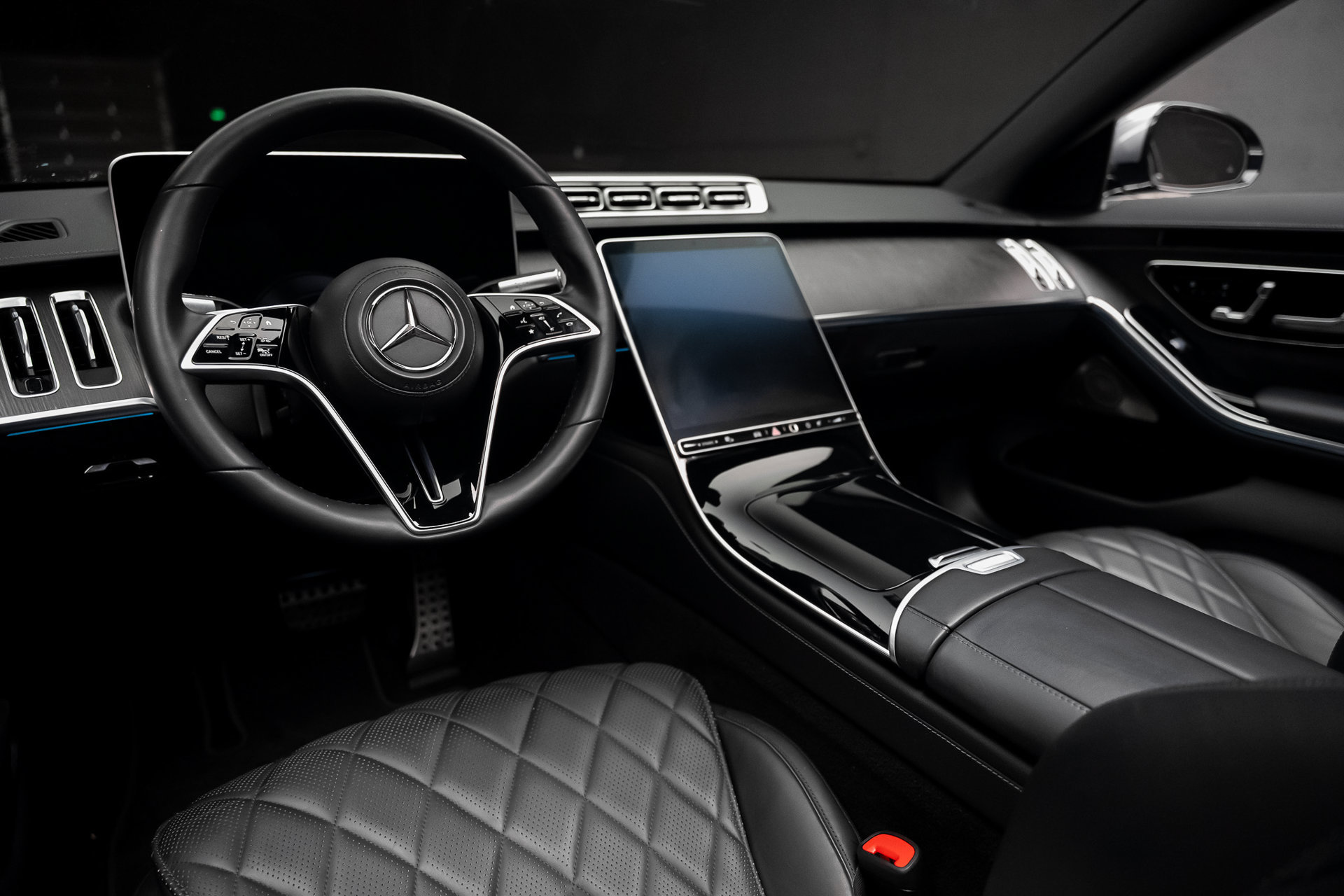 Used 2022 Mercedes-Benz S 580 4MATIC Sedan image 2