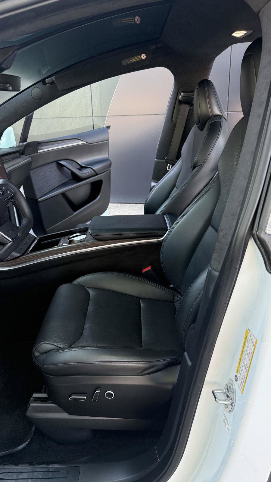 Used 2022 Tesla Model X AWD/4WD image 27