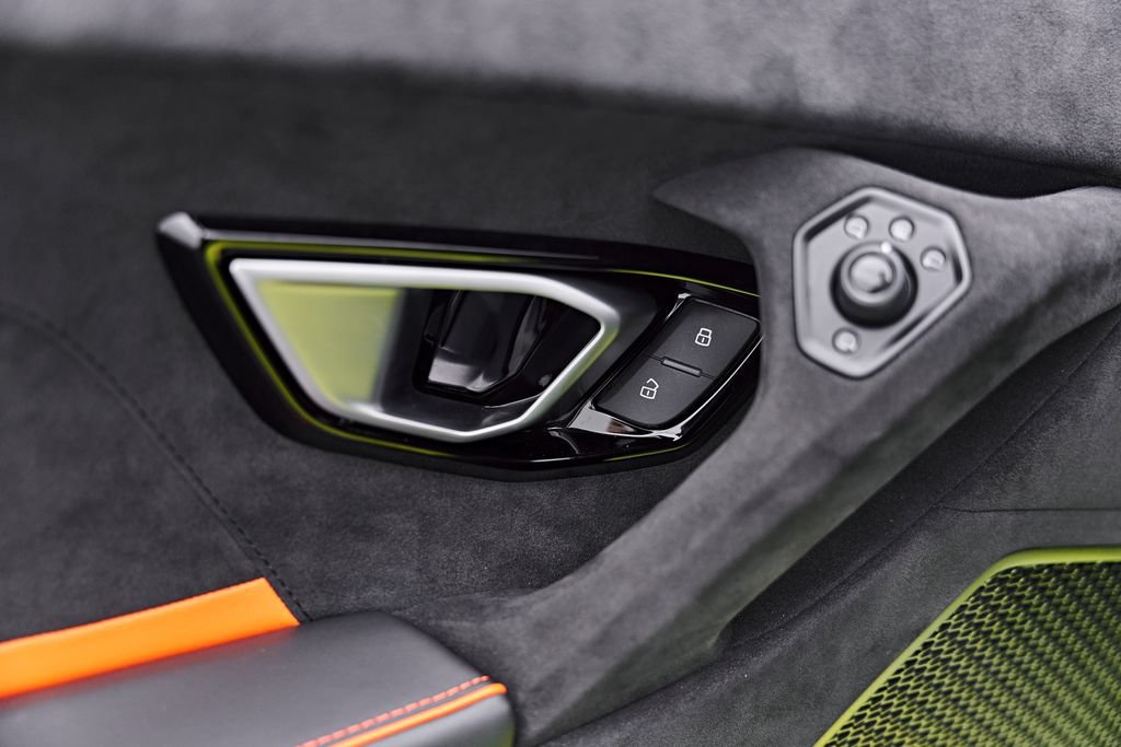 Used 2023 Lamborghini Huracan Tecnica RWD image 46