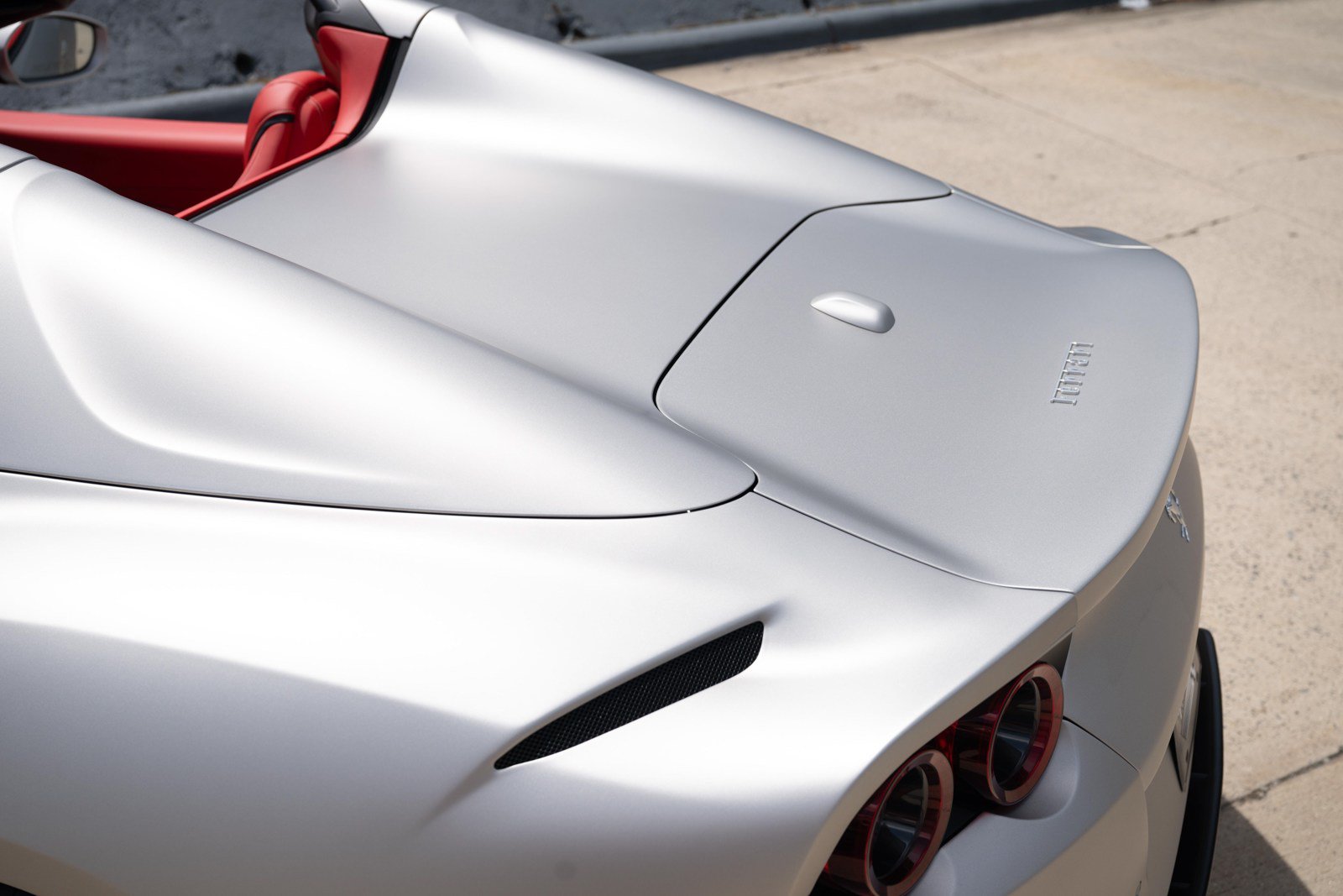 Used 2022 Ferrari 812 GTS RWD image 16