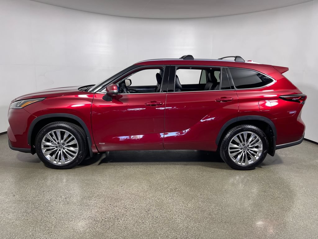 Certified 2026 Toyota Highlander Platinum AWD/4WD image 6