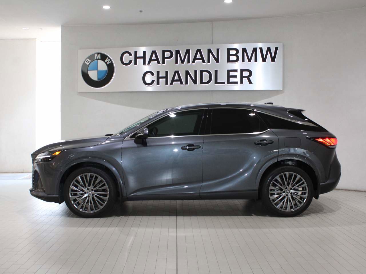 Used 2024 Lexus RX 350 Premium image 3