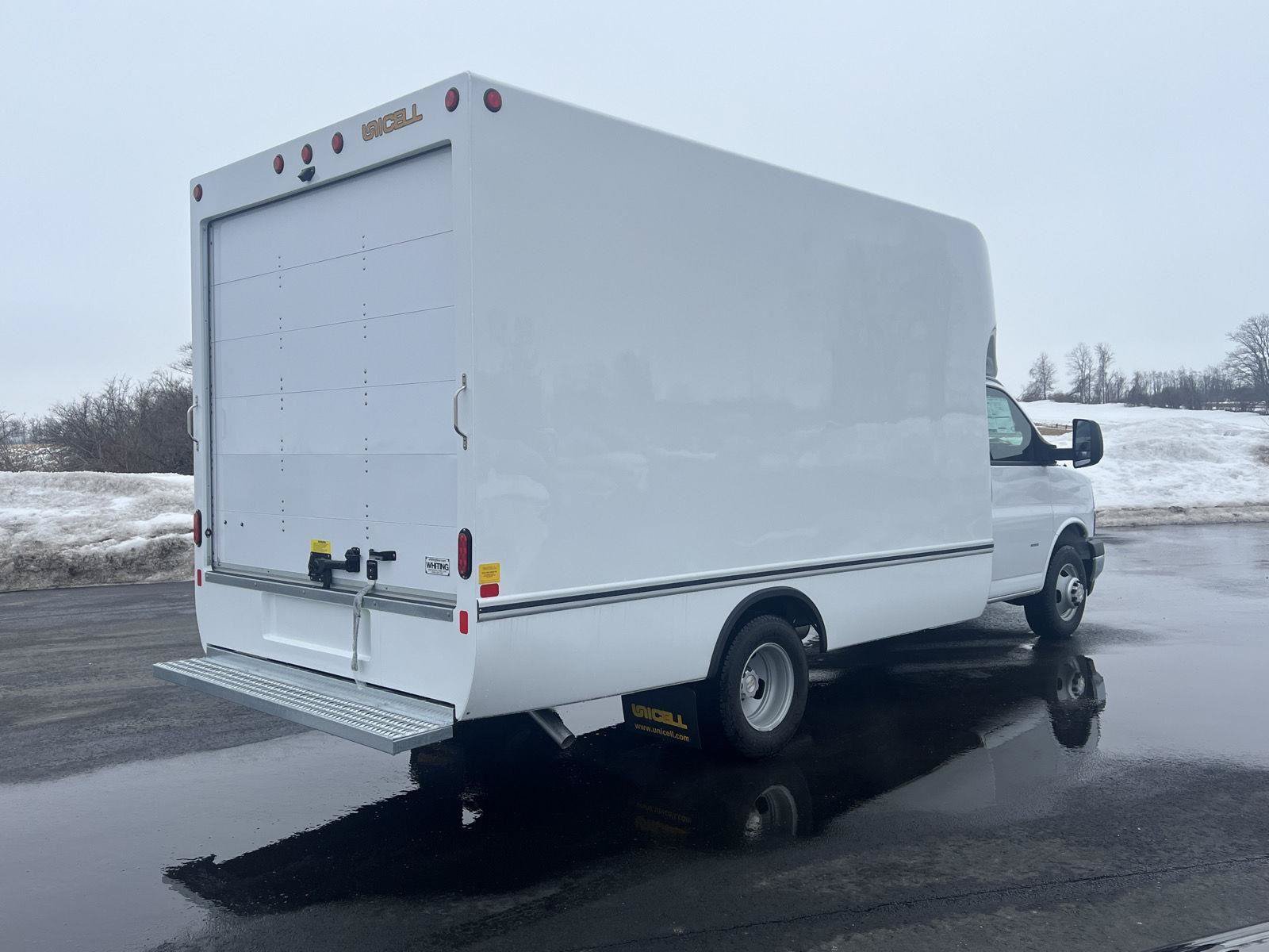 New 2025 Chevrolet Express 3500 w/ Power Convenience Package RWD image 14
