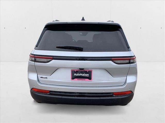 New 2025 Jeep Grand Cherokee Altitude image 4