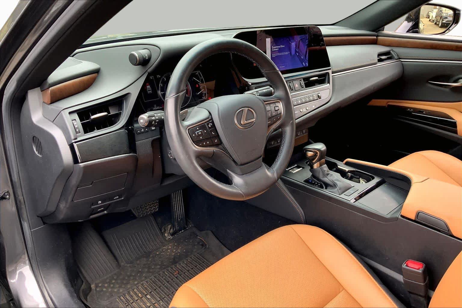 Used 2024 Lexus ES 350 w/ Premium Package FWD image 18