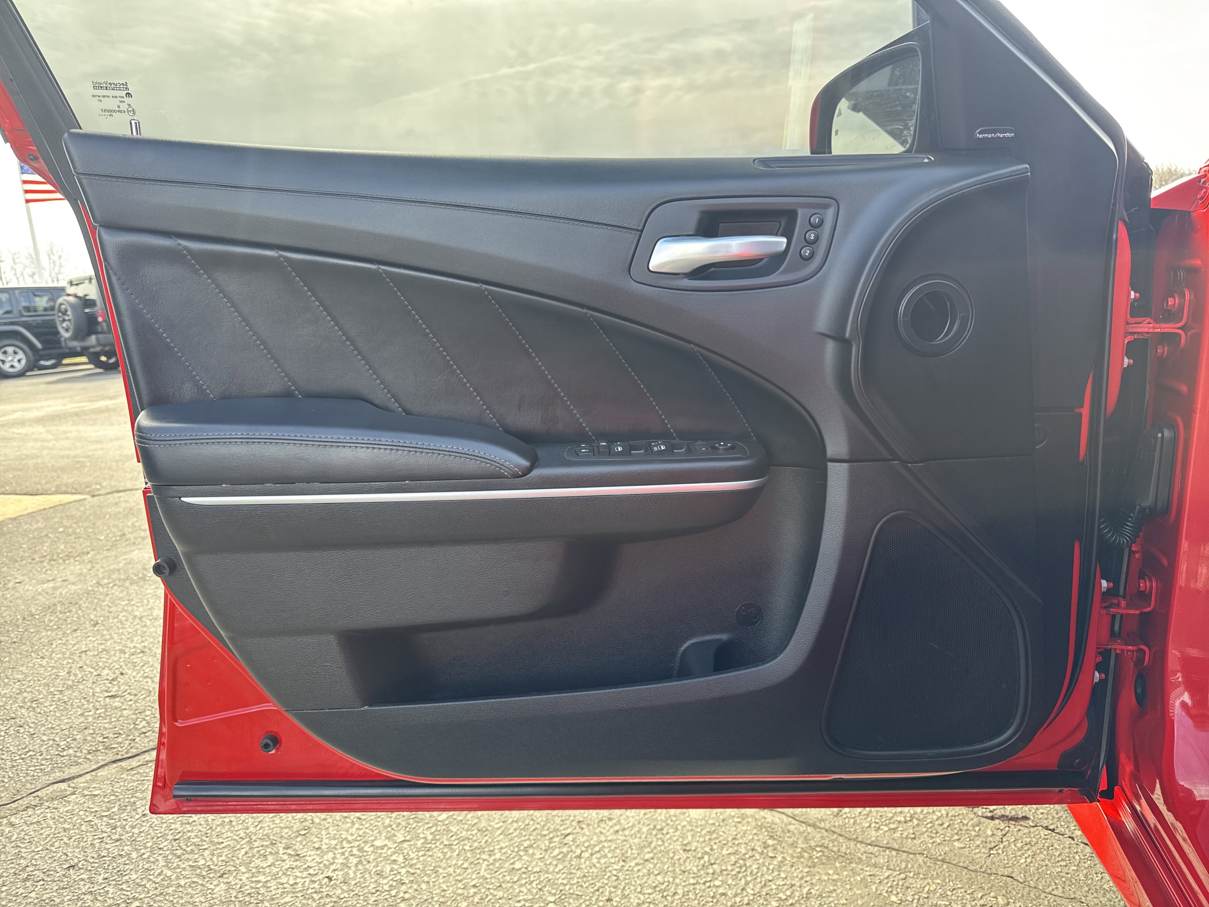 Used 2020 Dodge Charger Scat Pack RWD image 13
