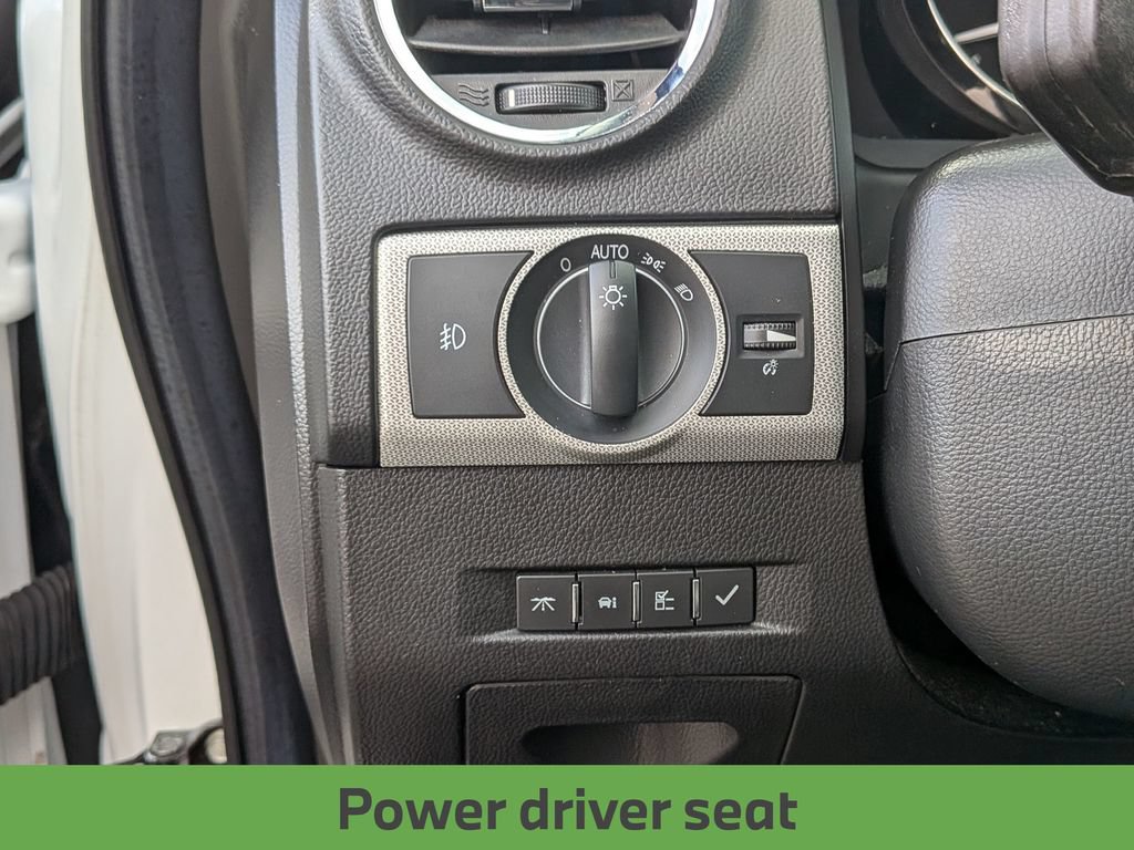 Used 2012 Chevrolet Captiva Sport LT w/ Convenience Package FWD image 19