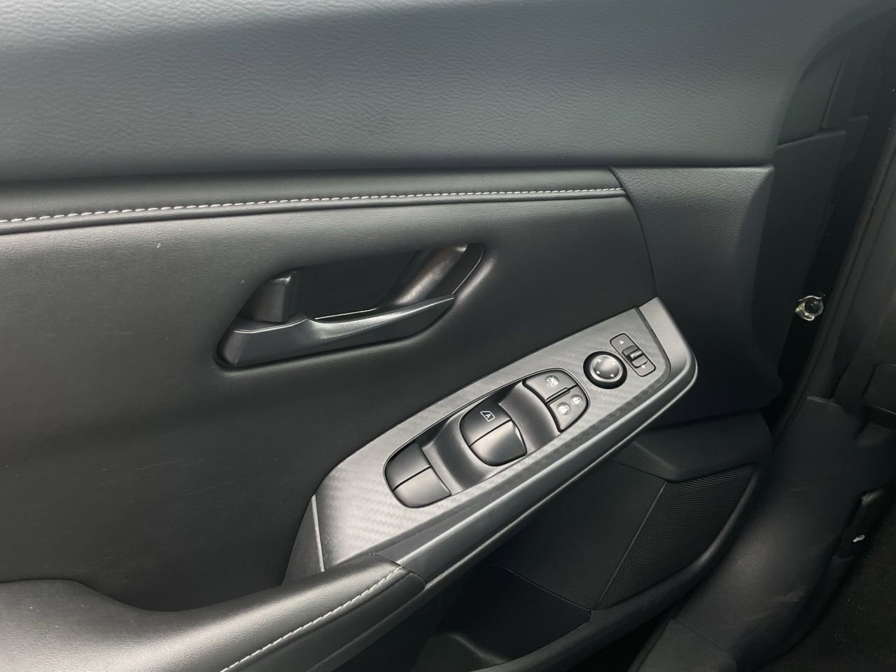Used 2025 Nissan Sentra S FWD image 18