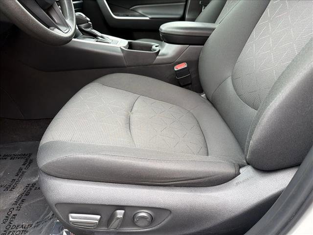 Used 2024 Toyota RAV4 XLE AWD/4WD image 12