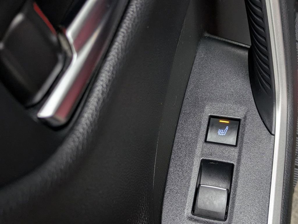 Used 2021 Toyota RAV4 Limited image 17