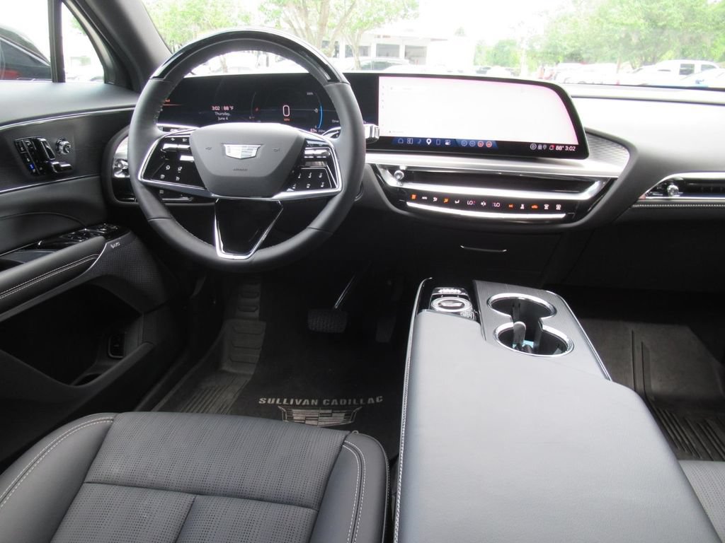 Certified 2025 Cadillac Lyriq Luxury w/ LPO, Floor Liner Package AWD/4WD image 14
