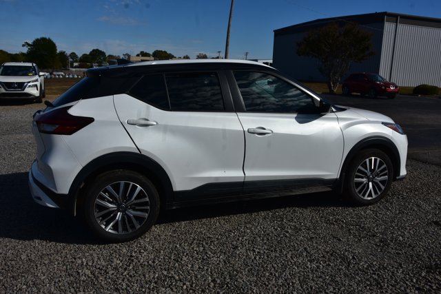 Used 2021 Nissan Kicks SV FWD image 4