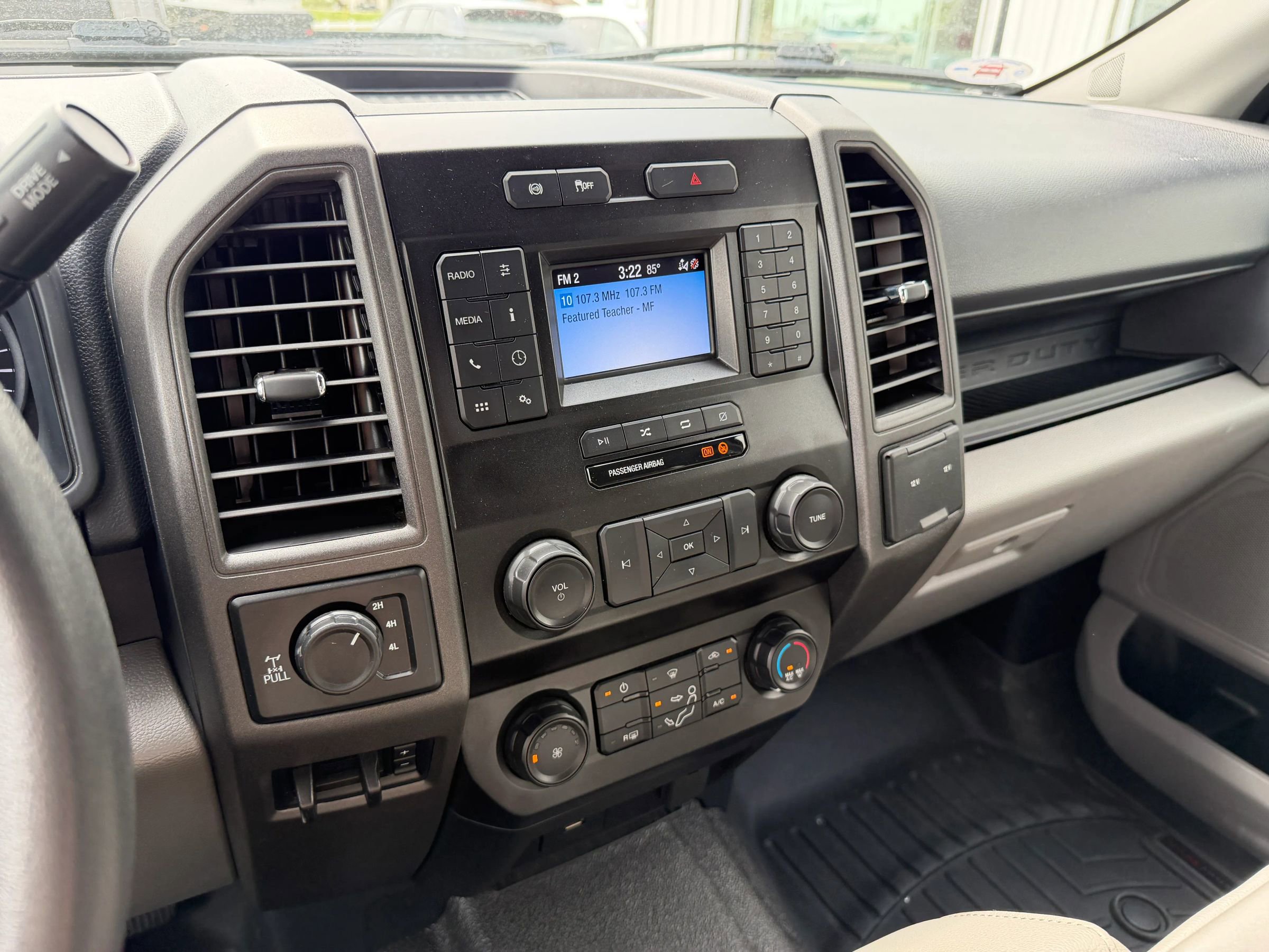 Used 2022 Ford F350 XL w/ Power Equipment Group AWD/4WD image 22