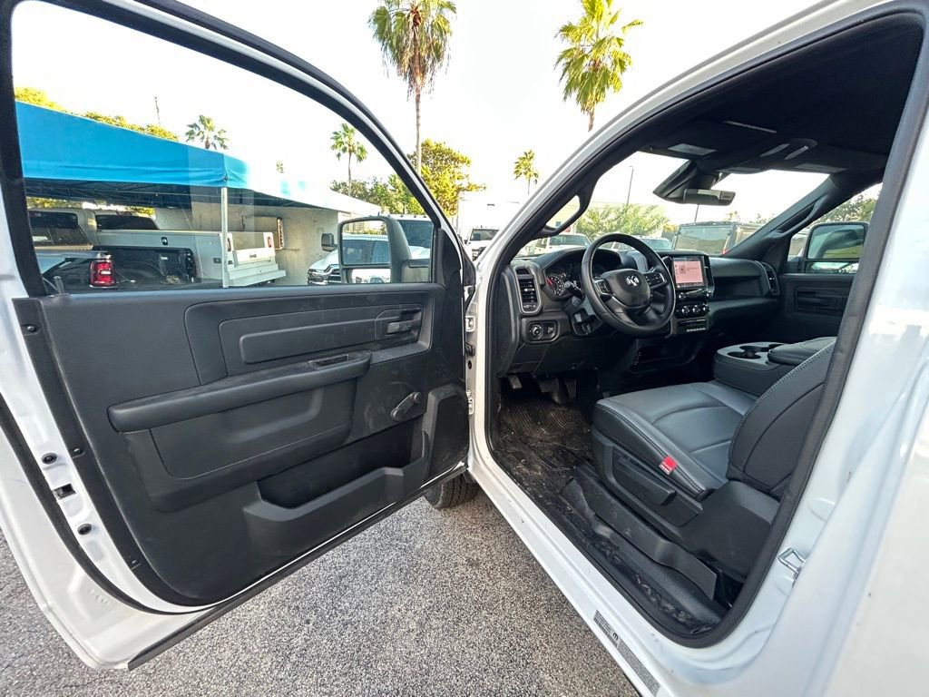 New 2025 RAM 3500 Tradesman image 22