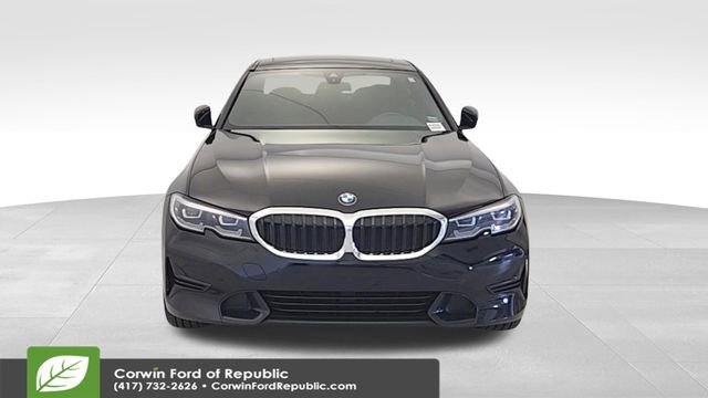 Used 2022 BMW 330i xDrive Sedan w/ Driving Assistance Package image 2