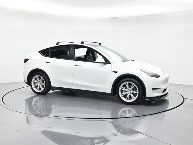 Used 2022 Tesla Model Y Long Range AWD/4WD image 3