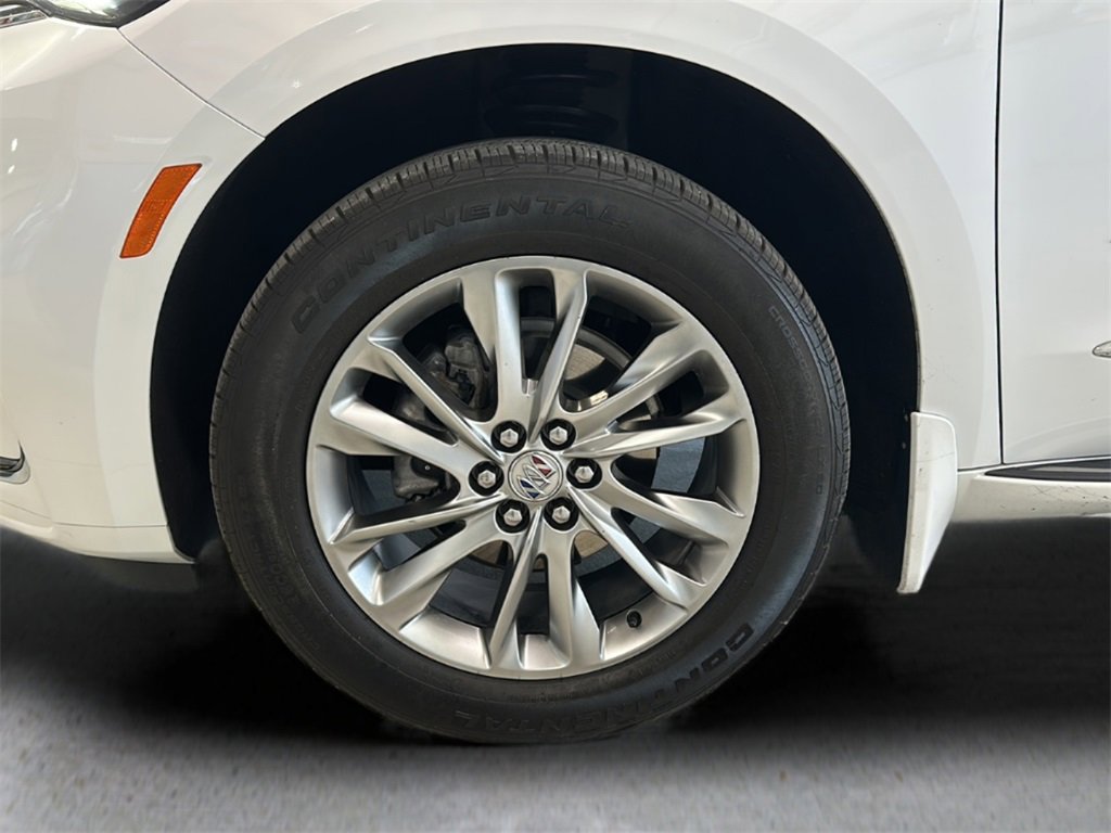 Used 2023 Buick Enclave Avenir w/ Avenir Technology Package image 6