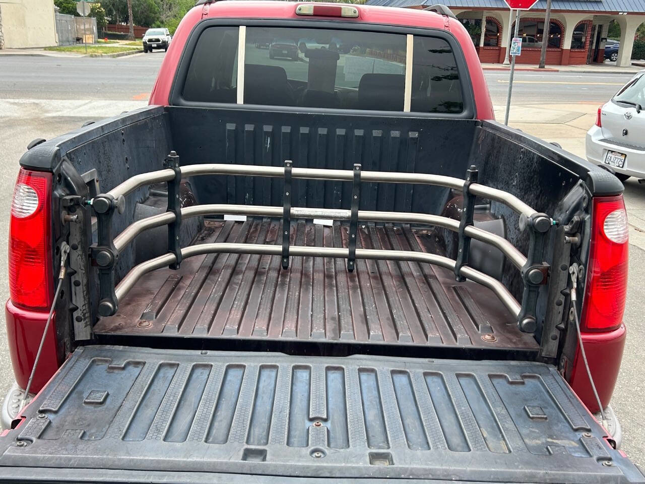 Used 2001 Ford Explorer Sport Trac 2WD image 12