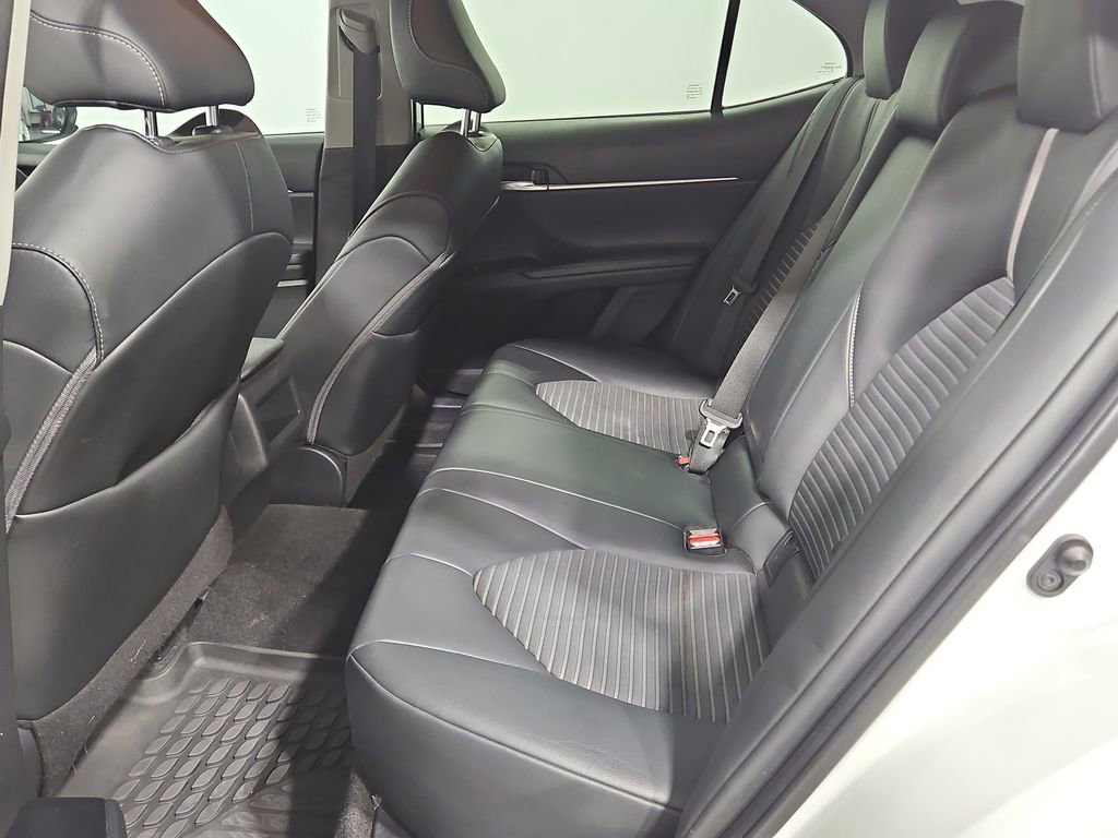 Used 2020 Toyota Camry SE image 23