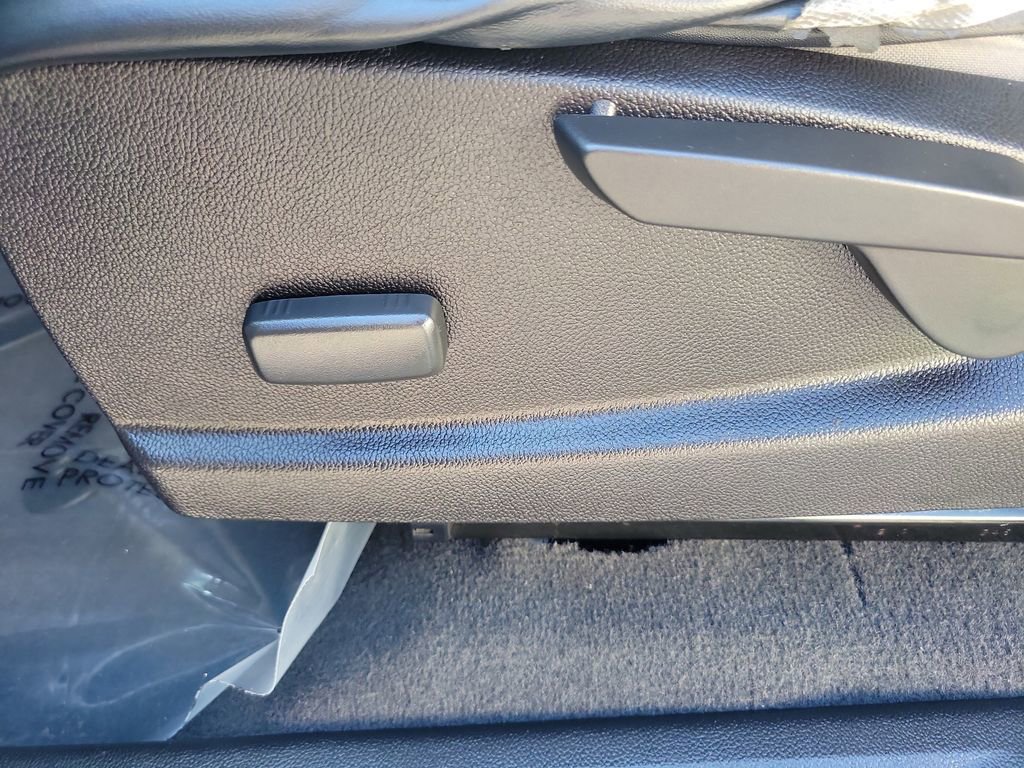 Used 2020 Chevrolet Colorado W/T image 12