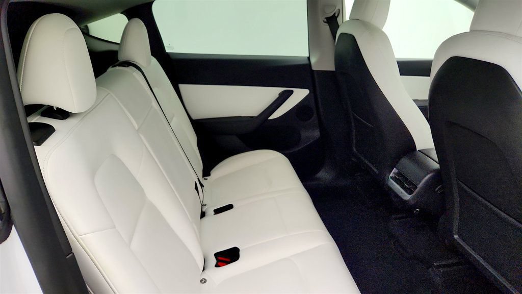 Used 2022 Tesla Model Y Performance AWD/4WD image 23