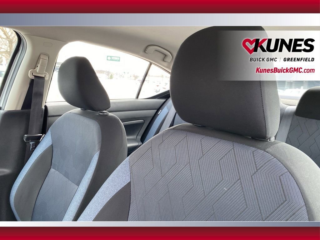 Used 2023 Nissan Versa SV image 16