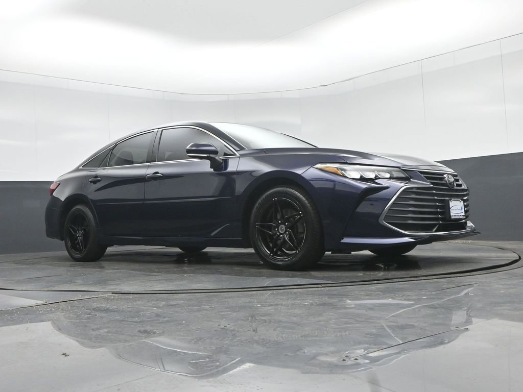 Used 2022 Toyota Avalon XLE w/ Moonroof Package image 53
