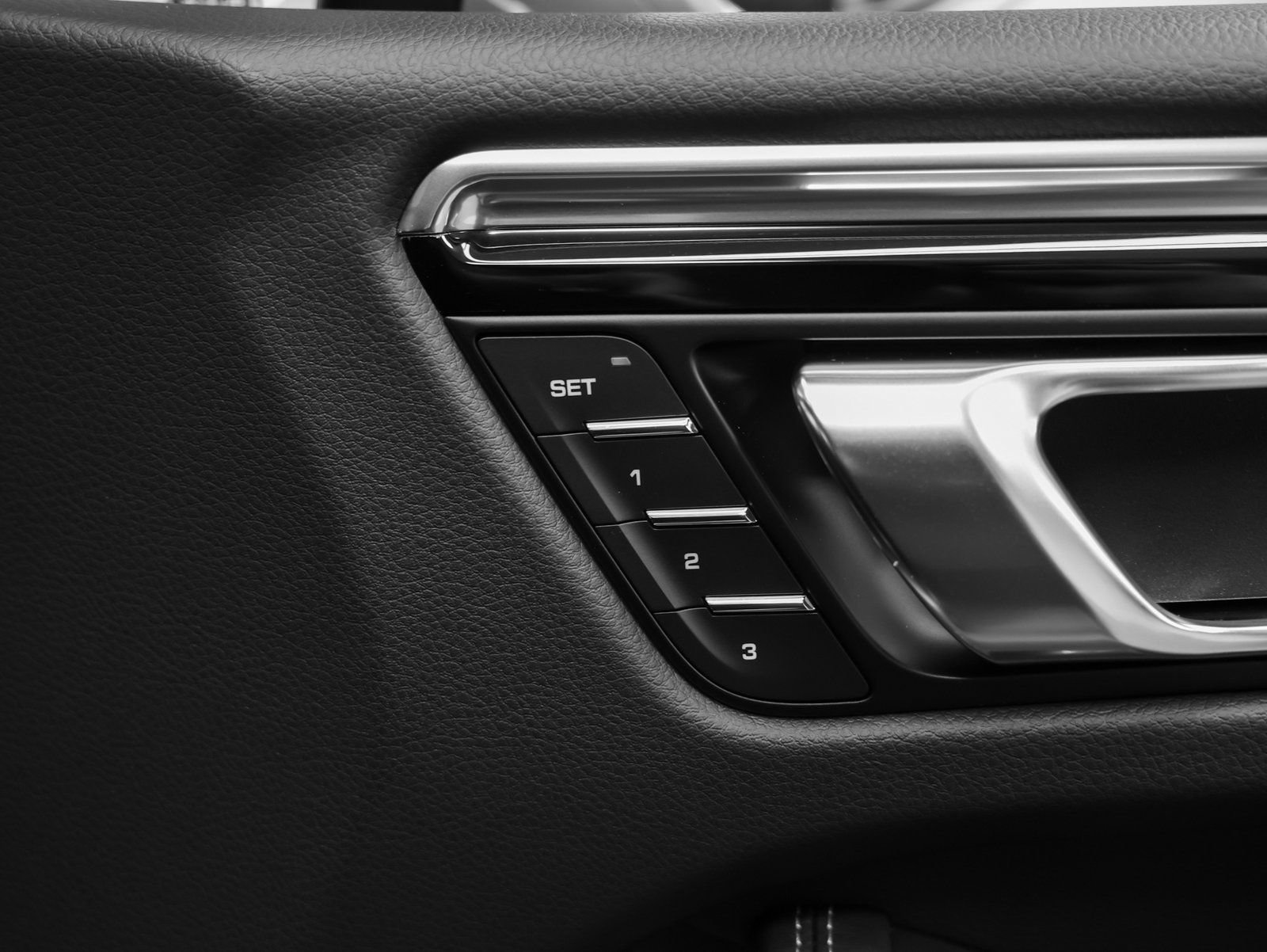 New 2026 Porsche Macan image 20