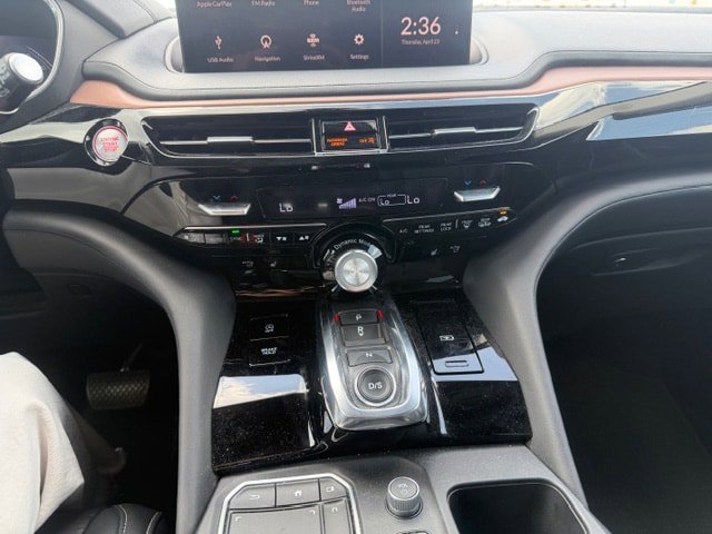 Used 2022 Acura MDX SH-AWD w/ Technology Package image 21