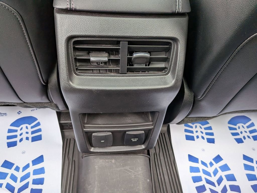 Used 2019 Ford Edge Titanium w/ Cold Weather Package AWD/4WD image 19